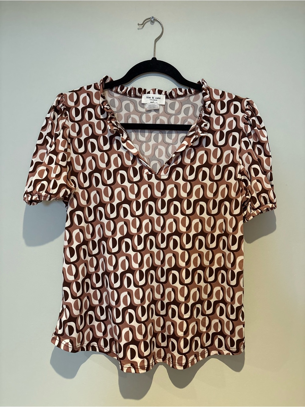 Kim & Cami Brown and Cream Geometric V-Neck Blouse - Picture 7 of 8